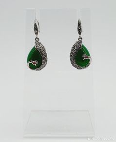 Joyeria: Magníficos pendientes de estilo oriental chapados en plata de ley y cabujones de jade talla lagrima
